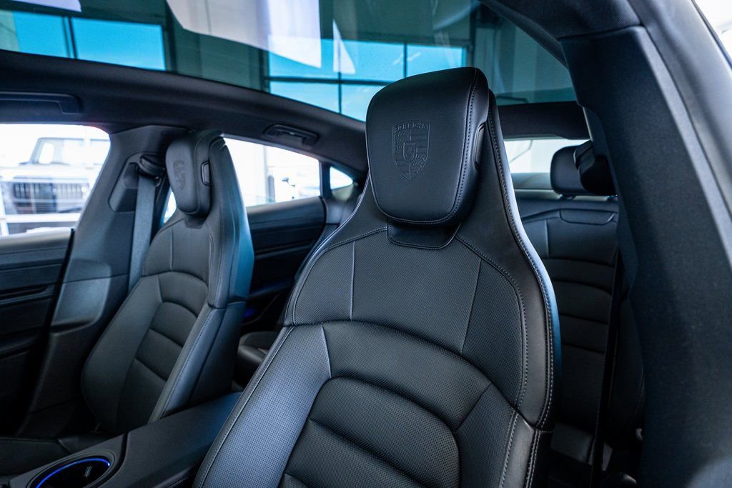 Used 2024 Porsche Taycan image 36