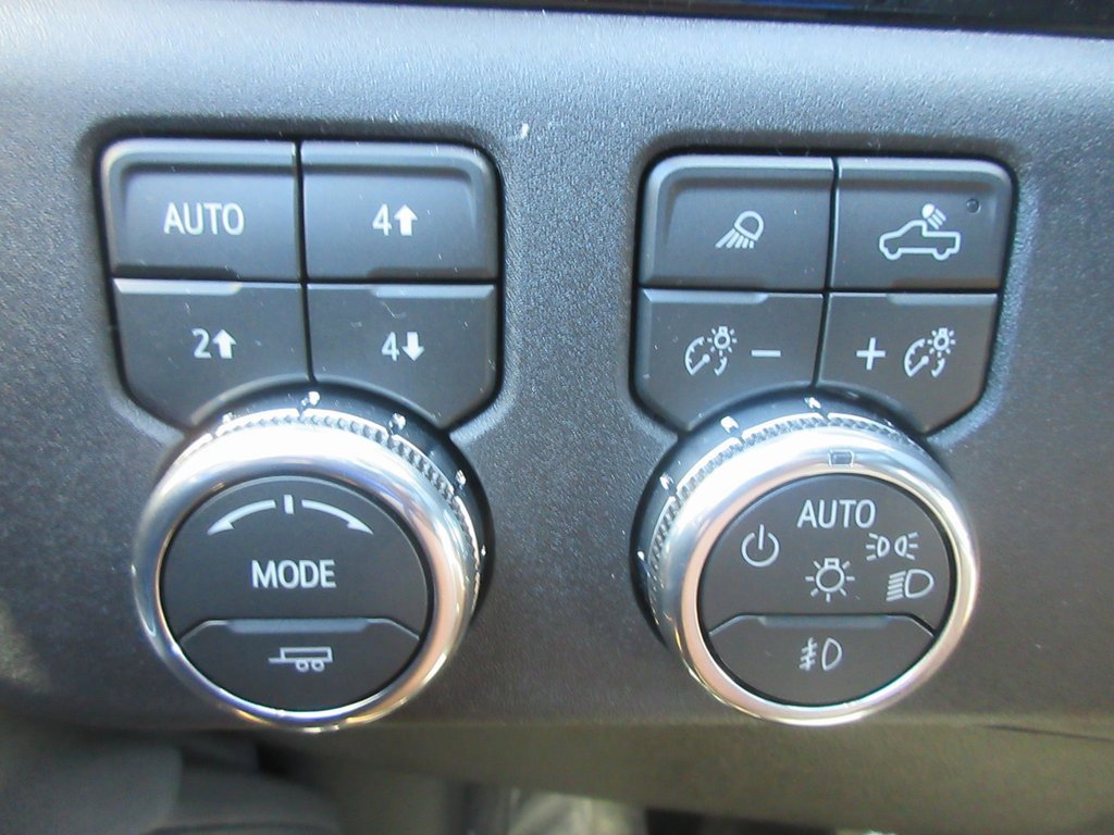 New 2026 GMC Sierra 3500 SLE w/ SLE Value Package image 17