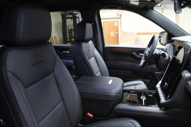 New 2026 GMC Yukon XL Denali image 11