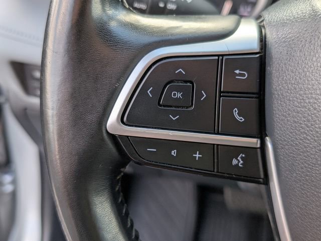 Used 2022 Toyota Highlander XLE image 36