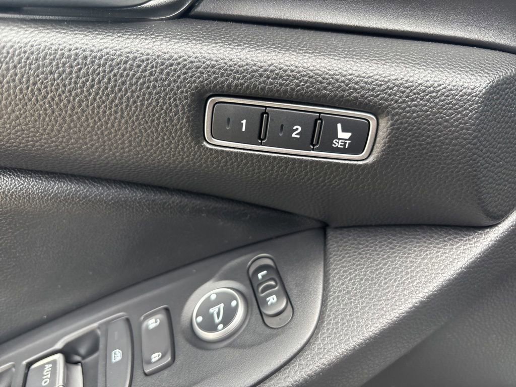 Used 2022 Honda Accord Touring image 10