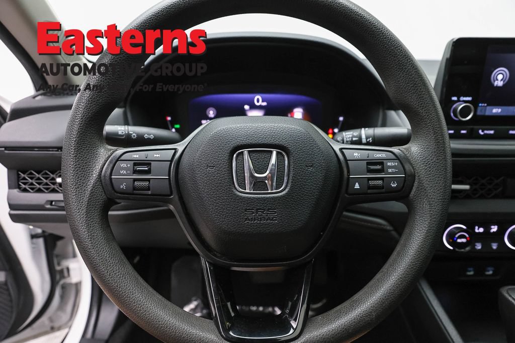 Used 2023 Honda Accord EX image 10