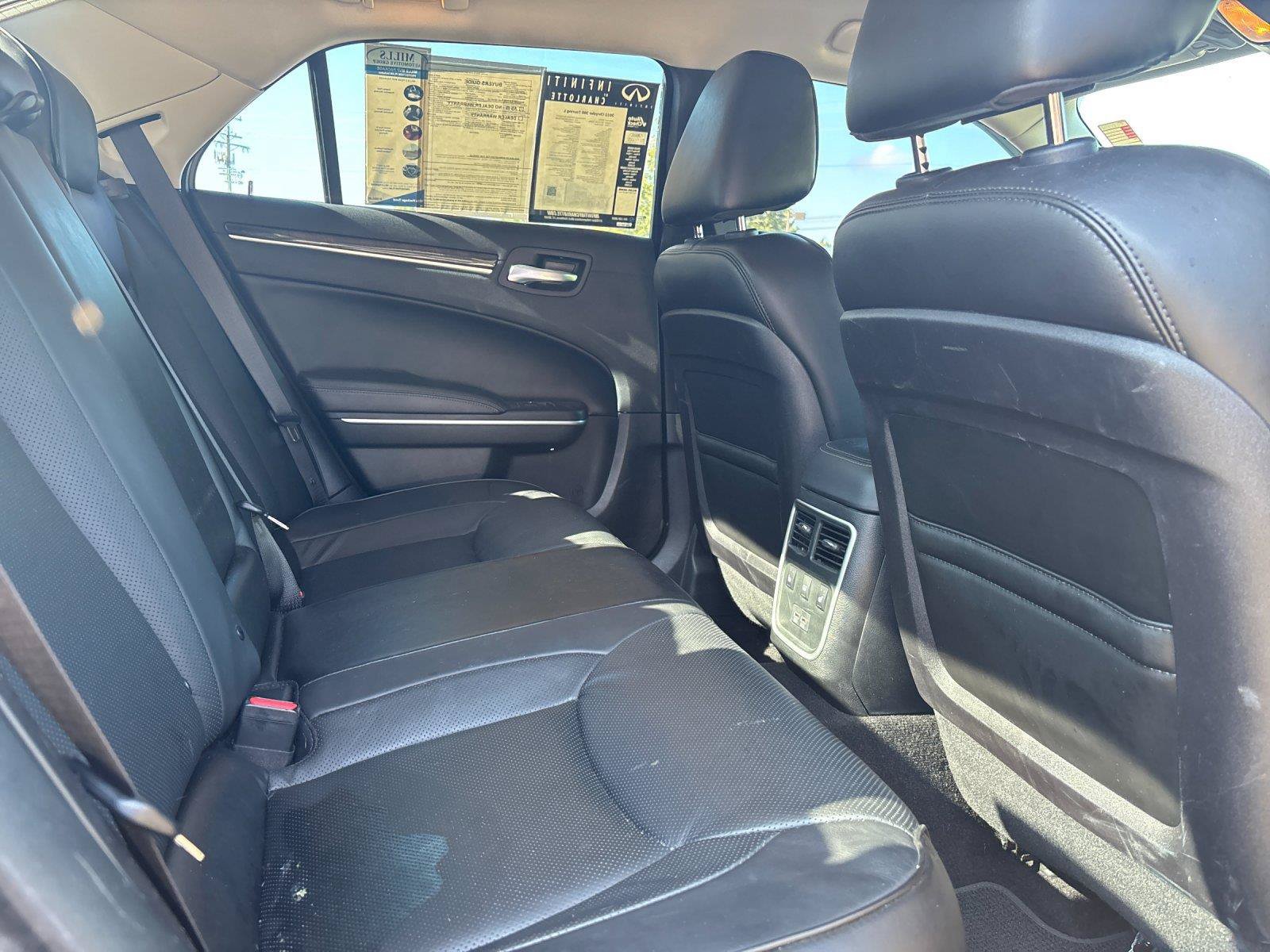 Used 2022 Chrysler 300 Touring L w/ Safetytec Plus Group AWD/4WD image 38