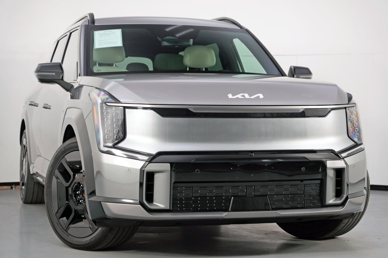 Used 2024 Kia EV9 GT-Line image 4