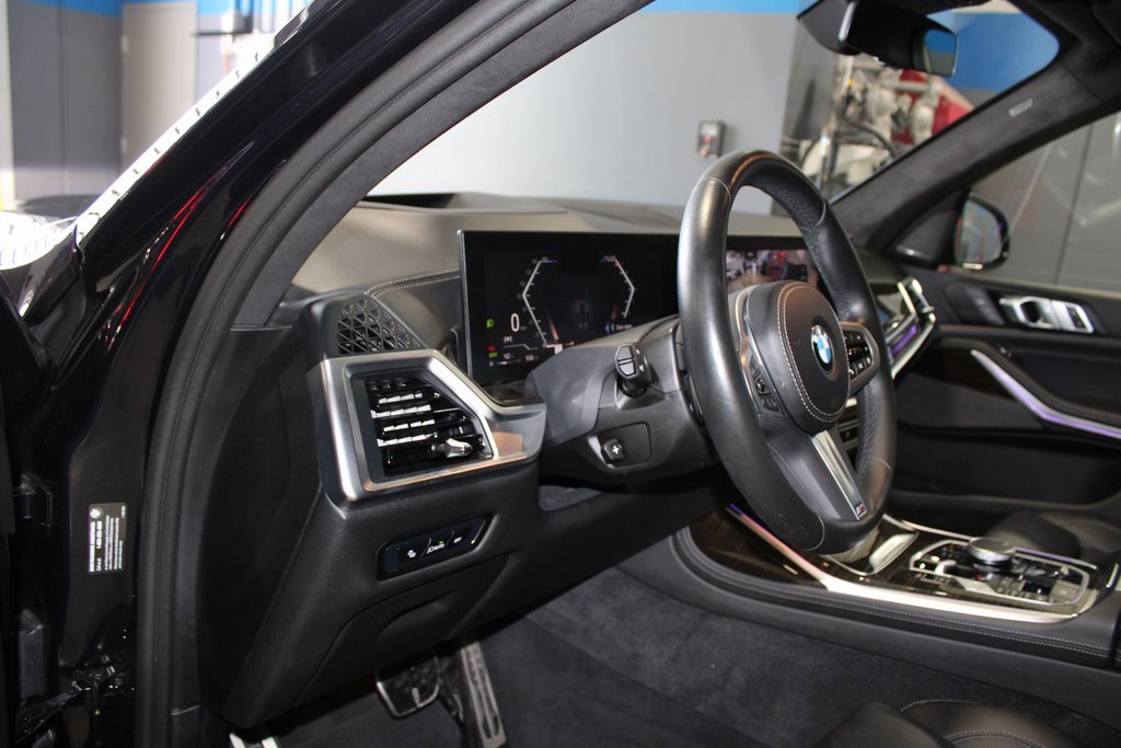 Used 2024 BMW X7 xDrive40i w/ M Sport Package image 14