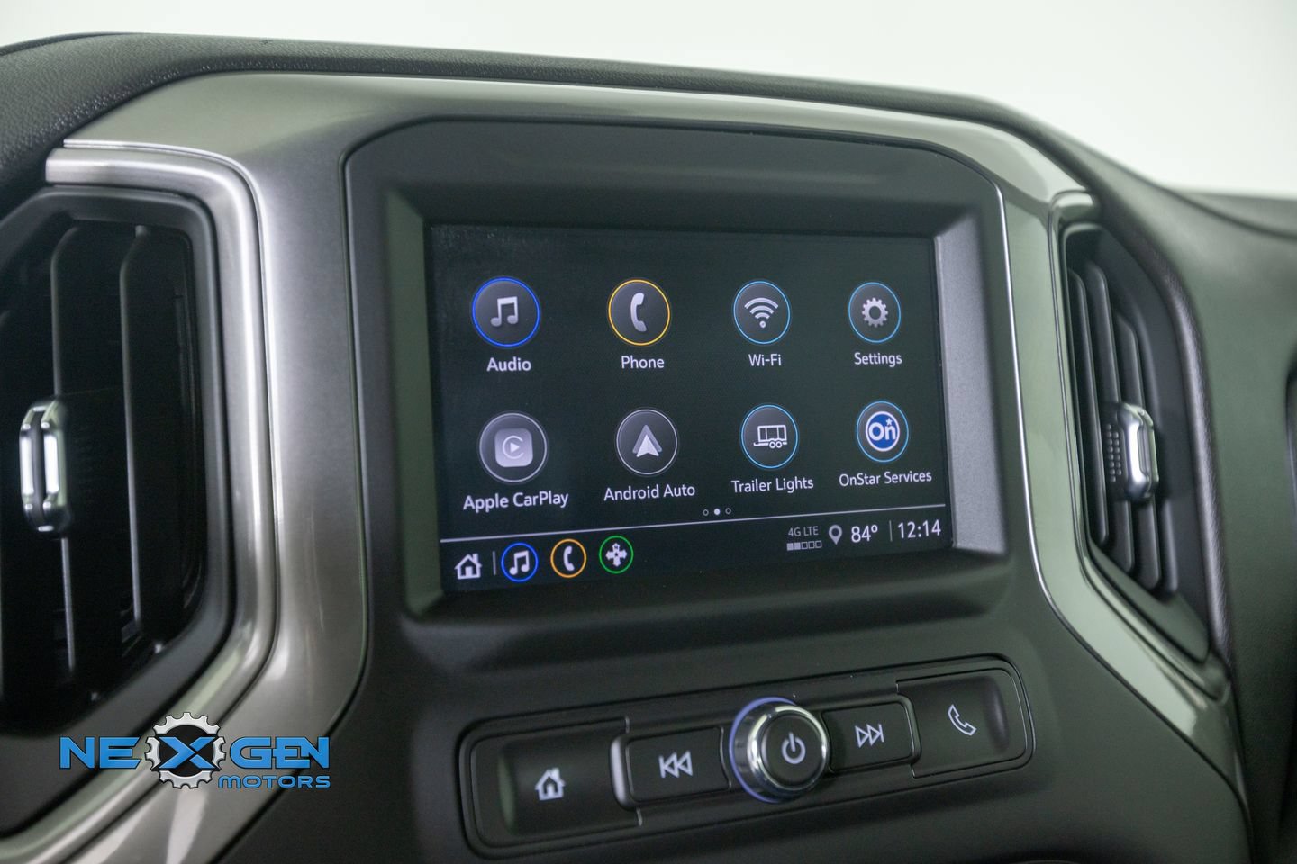 Used 2025 Chevrolet Silverado 2500 Custom w/ Custom Value Package AWD/4WD image 19