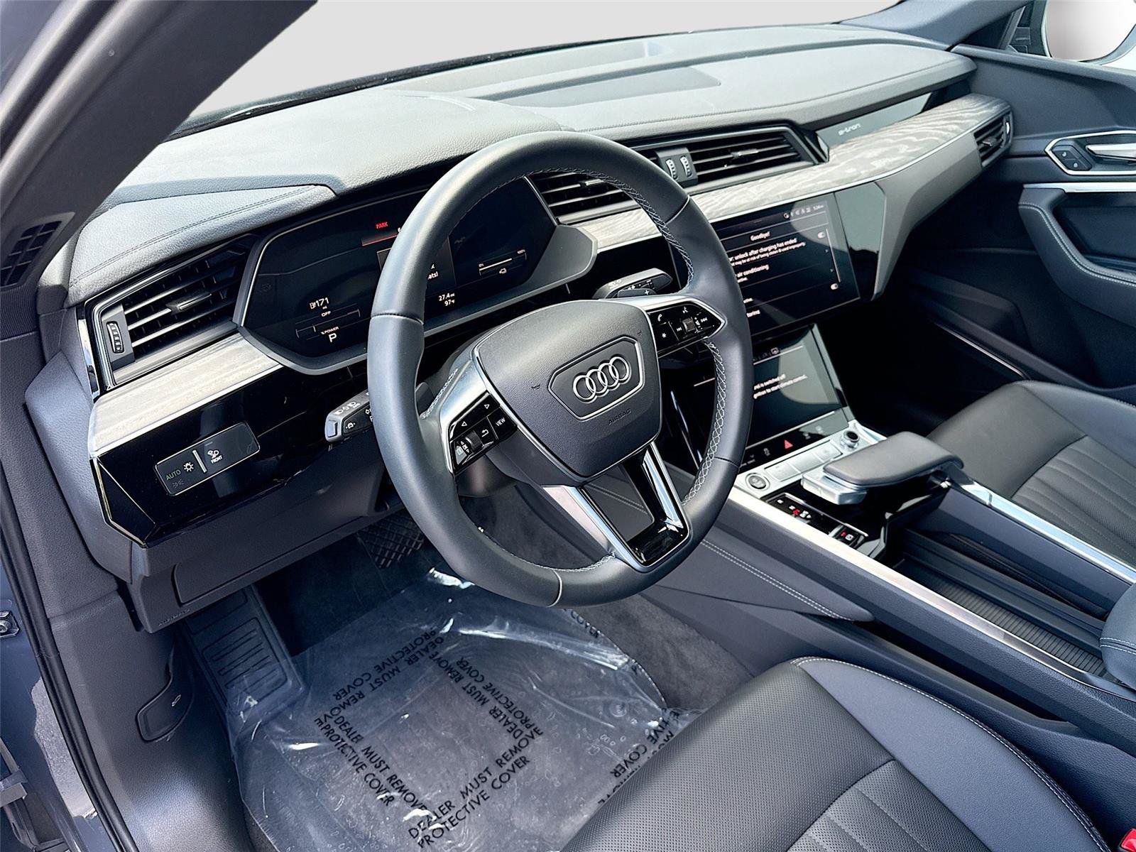 Used 2024 Audi Q8 e-tron Premium Plus w/ Premium Plus Package AWD/4WD image 9