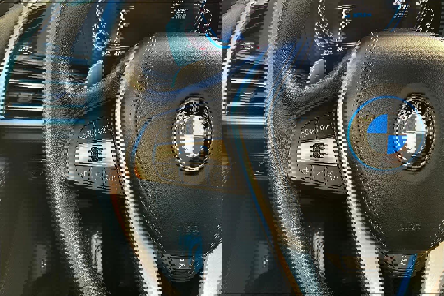 Used 2023 BMW X5 xDrive45e image 23