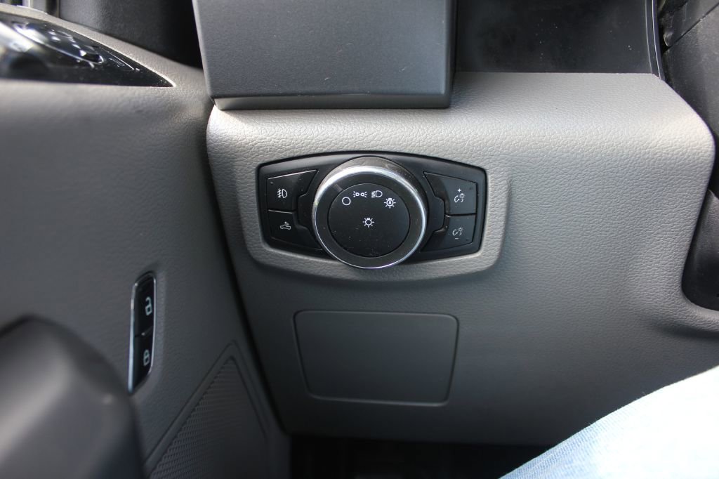 Used 2017 Ford F150 XLT w/ Trailer Tow Package image 17