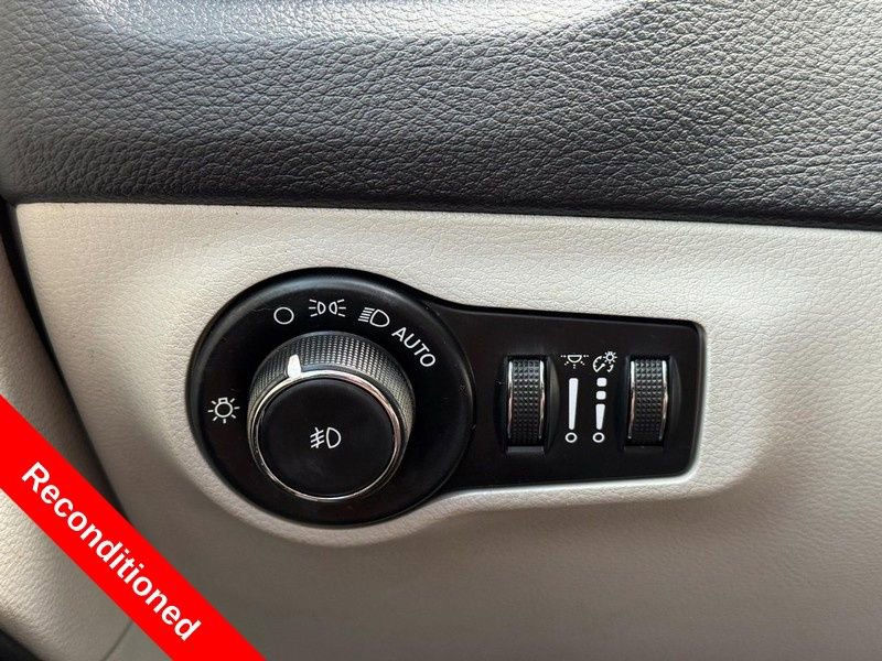 Used 2019 Jeep Compass Latitude w/ Popular Equipment Group FWD image 29