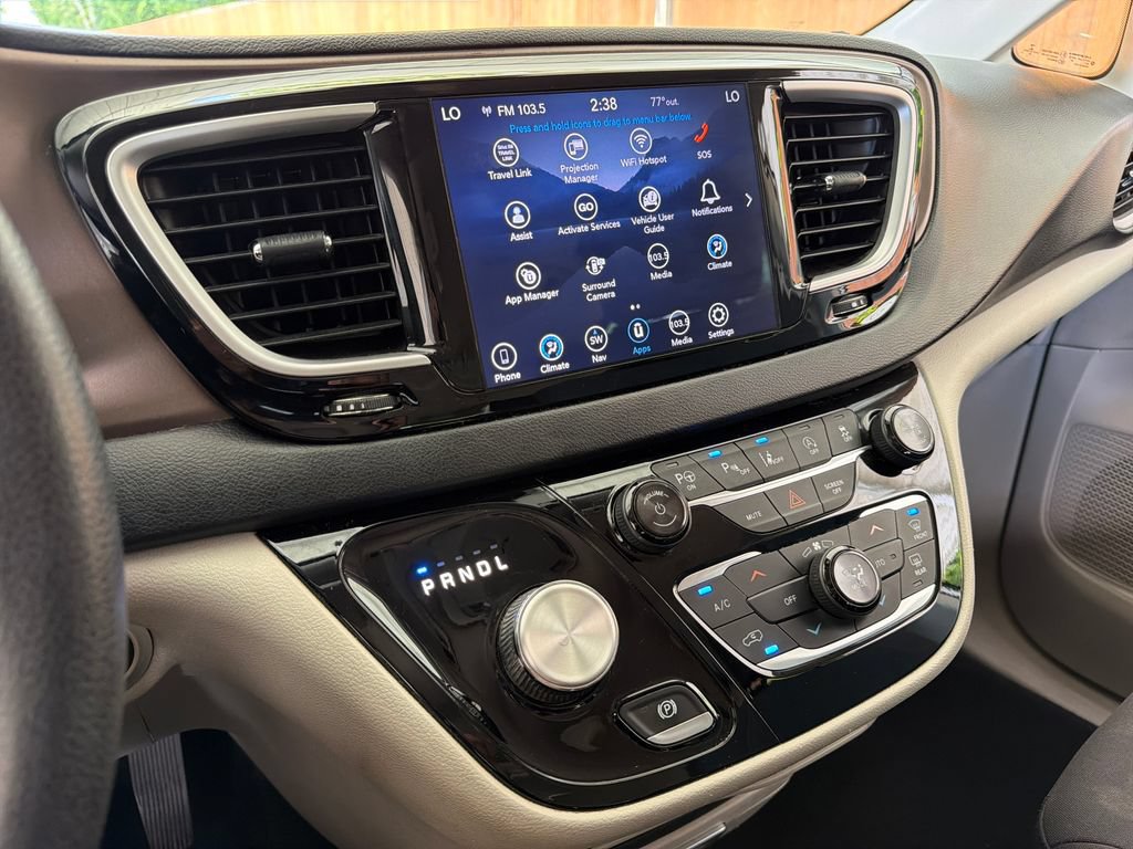 Used 2019 Chrysler Pacifica Touring Plus w/ Advanced Safetytec Group FWD image 28