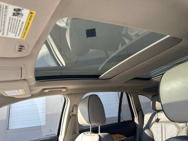 Used 2013 Lincoln MKX FWD image 9