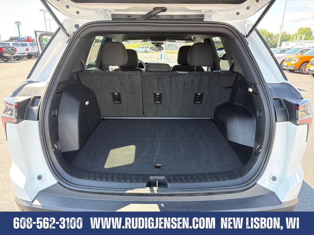 Used 2026 Chevrolet Equinox LT AWD/4WD image 22