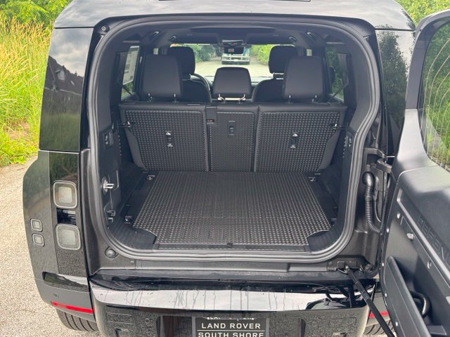 New 2026 Land Rover Defender 110 S AWD/4WD image 14