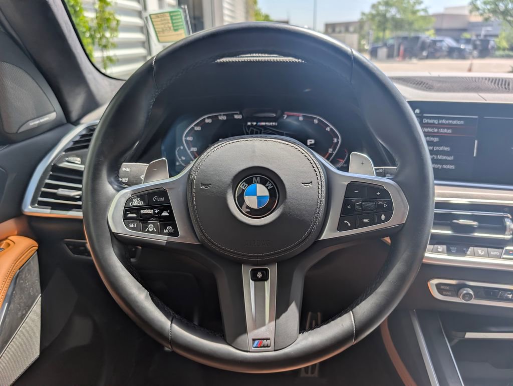 Used 2022 BMW X7 M50i w/ Dynamic Handling Package AWD/4WD image 22