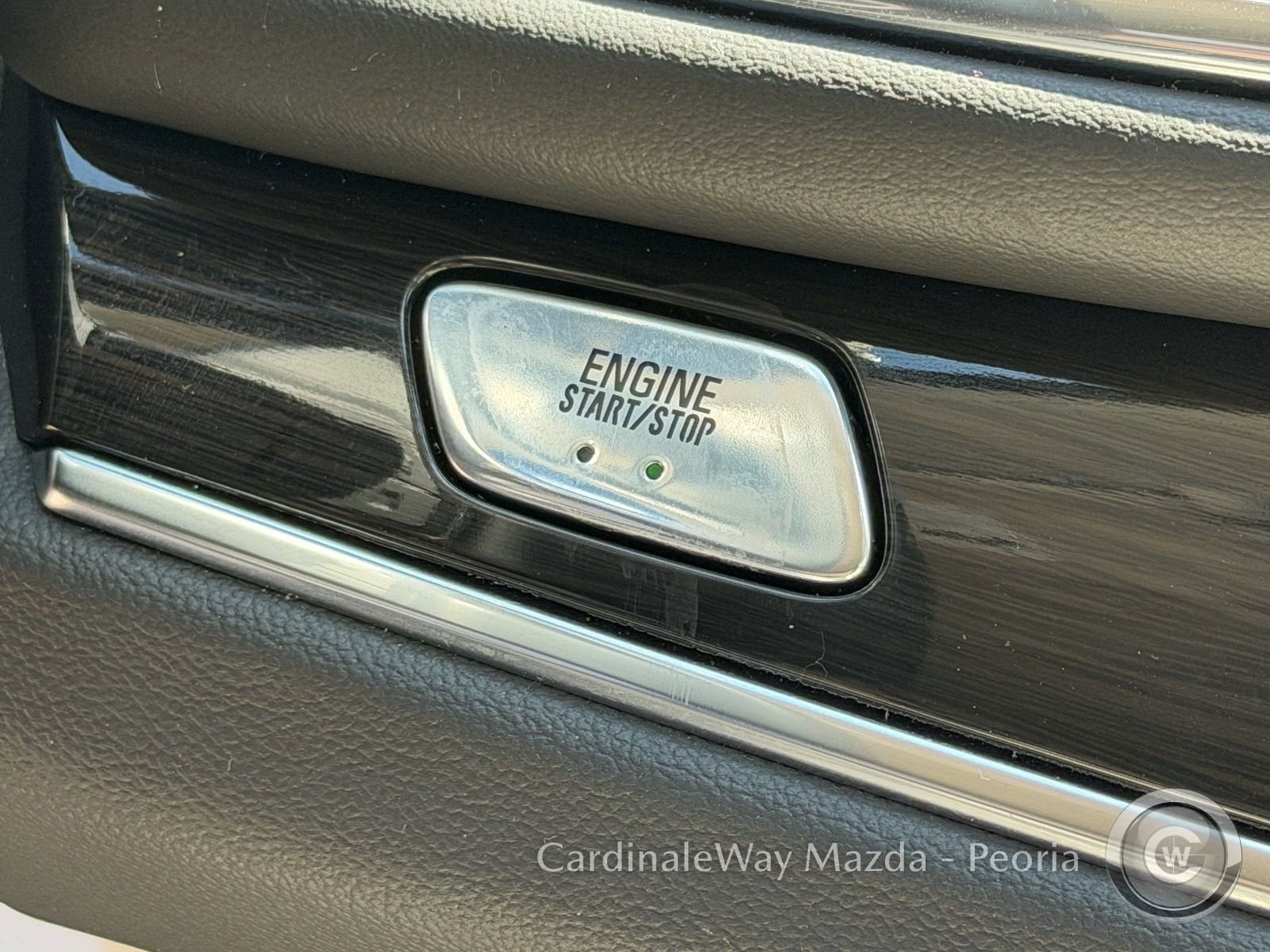 Used 2024 Buick Enclave Essence w/ Technology Package FWD image 31