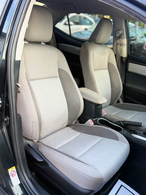 Used 2018 Toyota Corolla LE FWD image 18