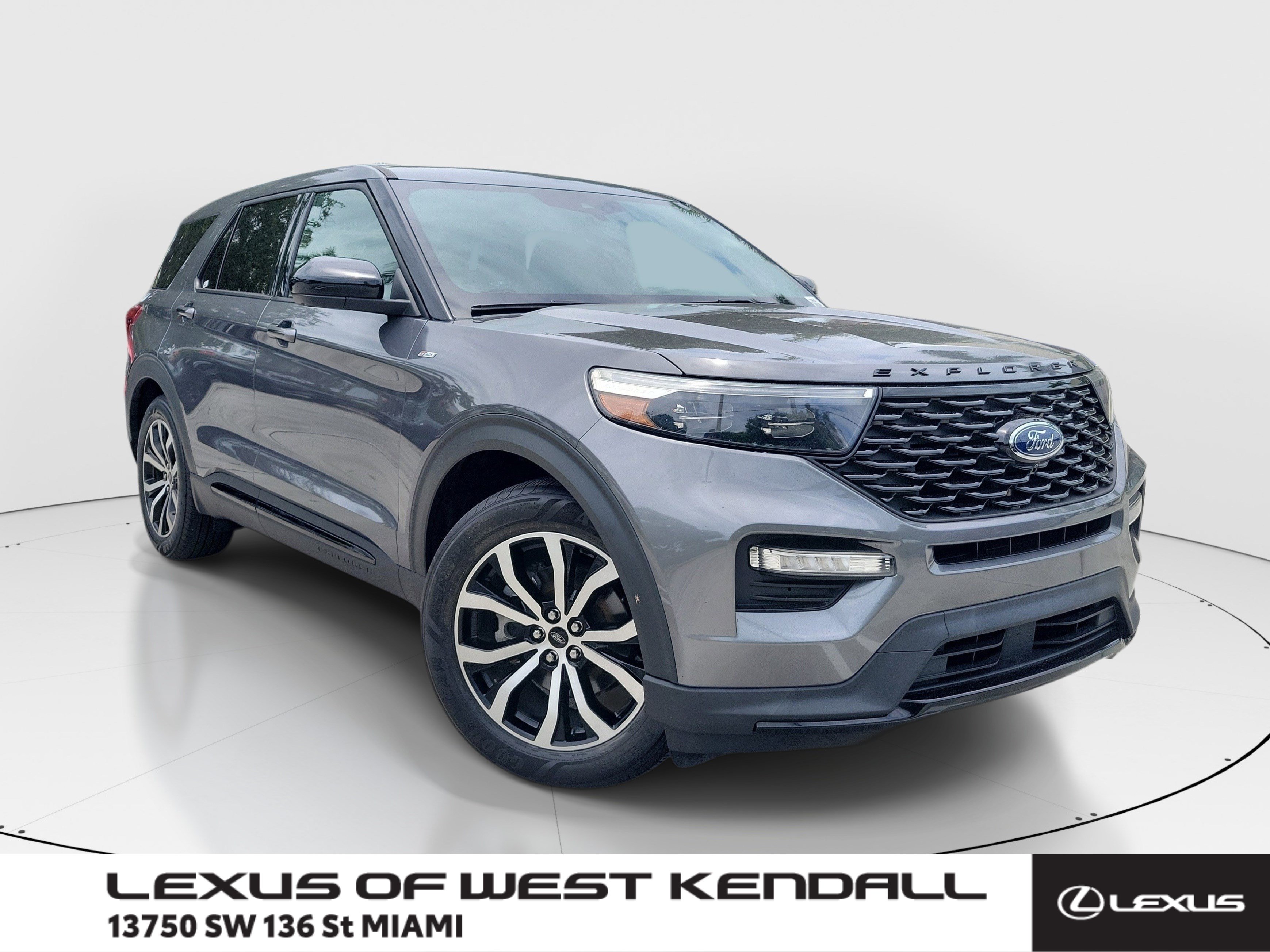 Used 2022 Ford Explorer ST-Line RWD image 1