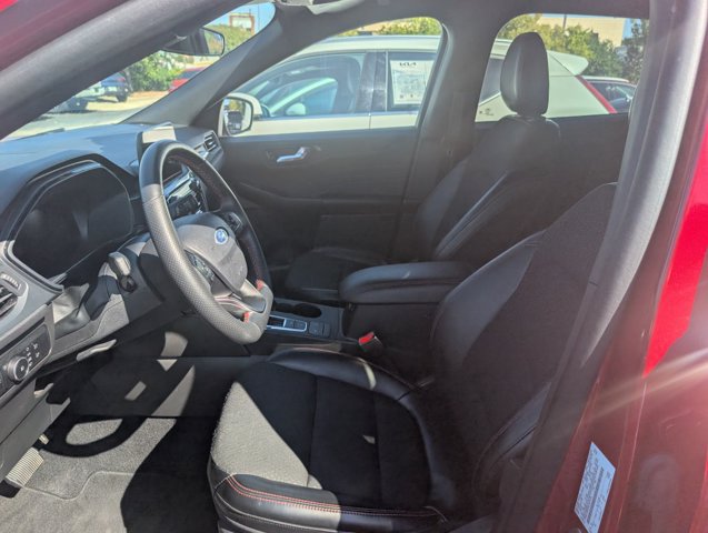 Used 2025 Ford Escape ST-Line Select AWD/4WD image 12