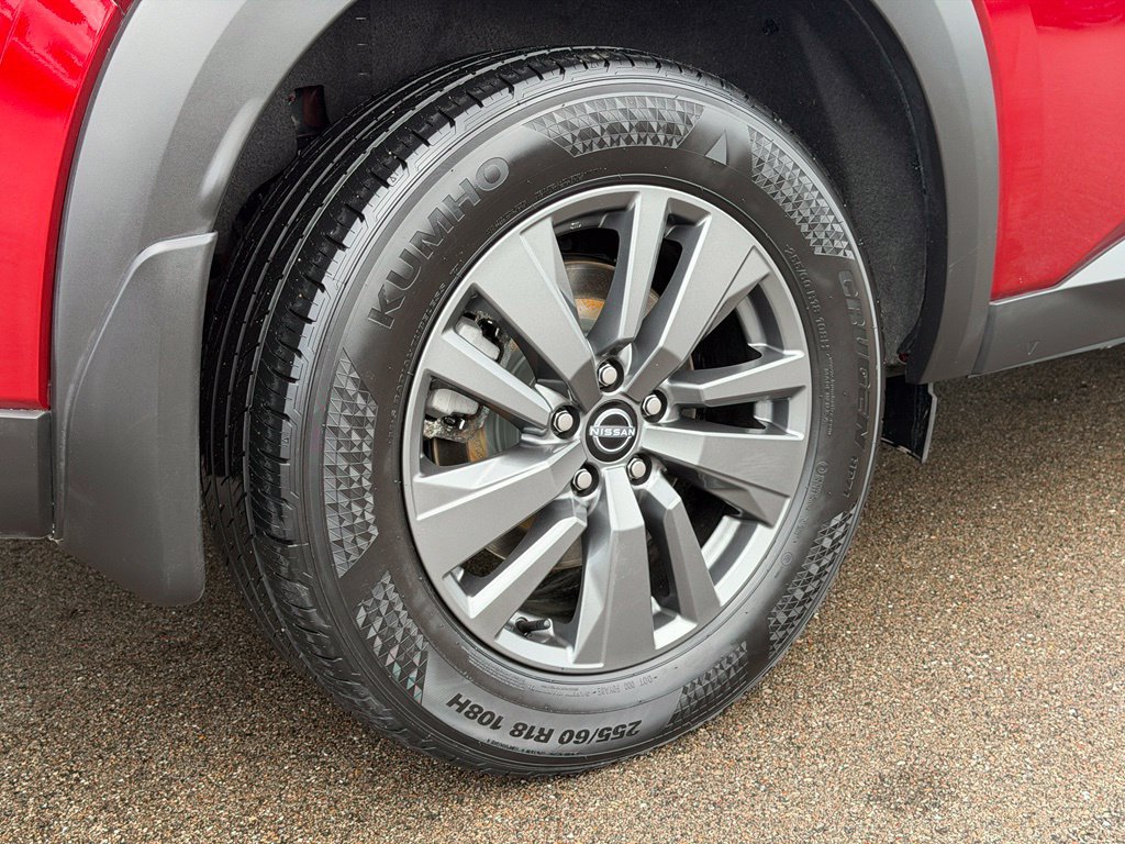 Used 2024 Nissan Pathfinder SV AWD/4WD image 30