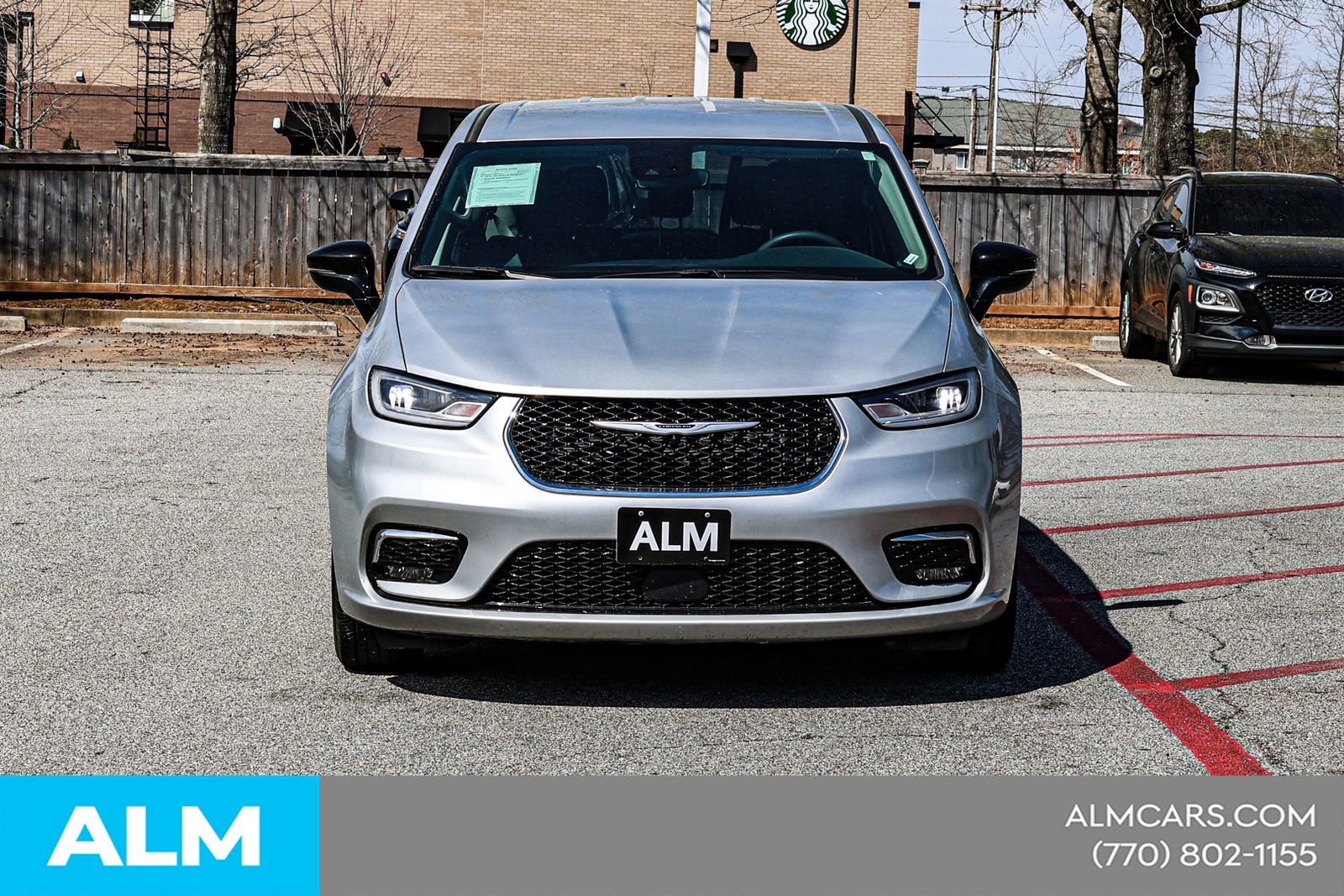 Used 2024 Chrysler Pacifica Touring-L image 12