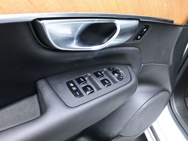 Used 2023 Volvo XC90 B6 Plus w/ Protection Package image 22