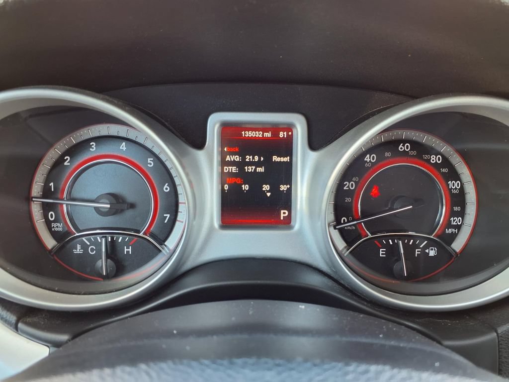 Used 2015 Dodge Journey SXT w/ Flexible Seating Group FWD image 12