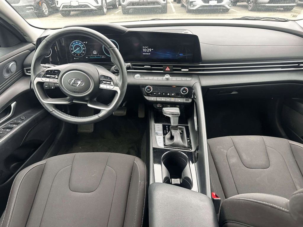 Used 2023 Hyundai Elantra SEL w/ Convenience Package FWD image 10