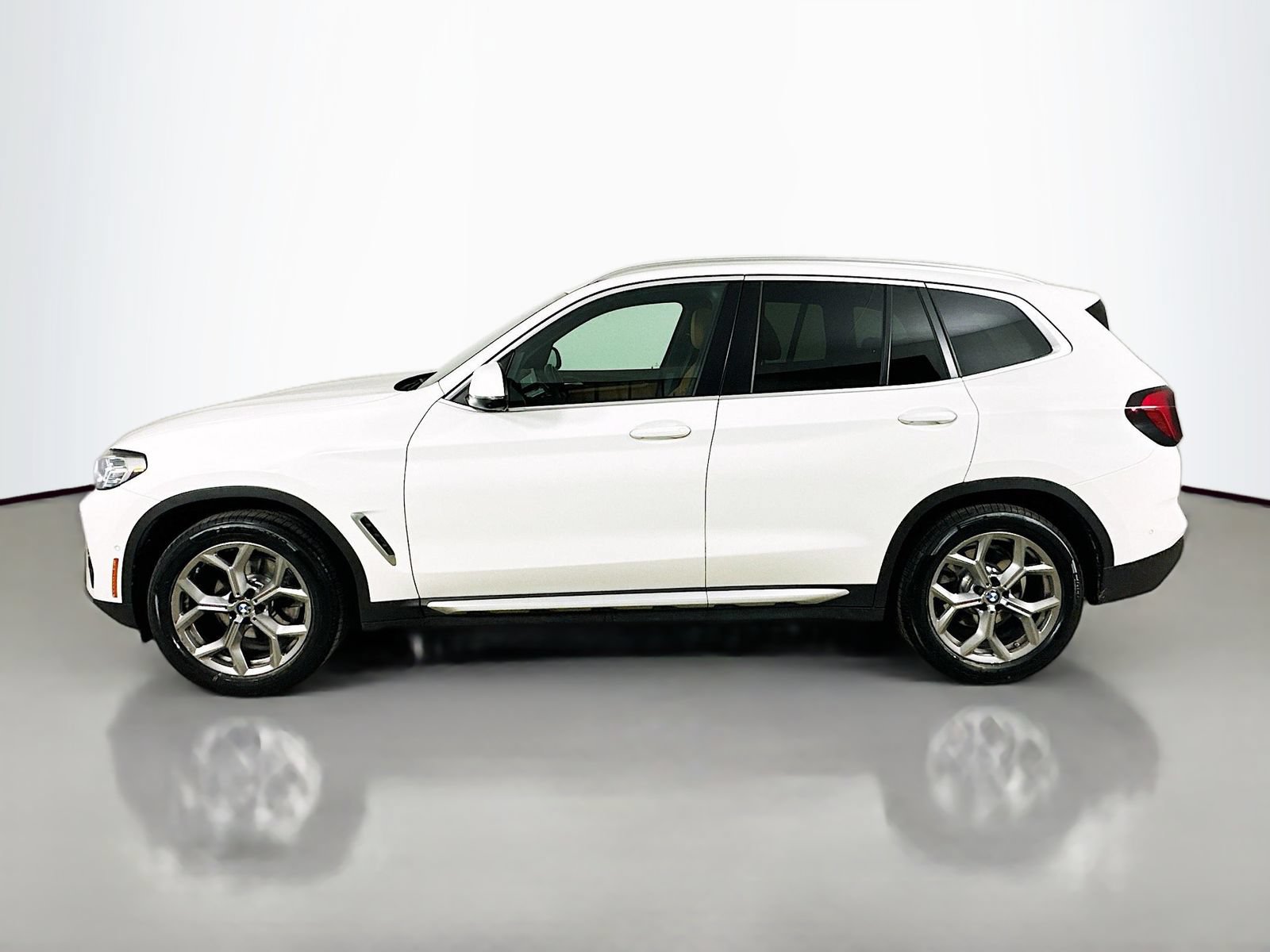 Used 2023 BMW X3 xDrive30i w/ Convenience Package AWD/4WD image 8
