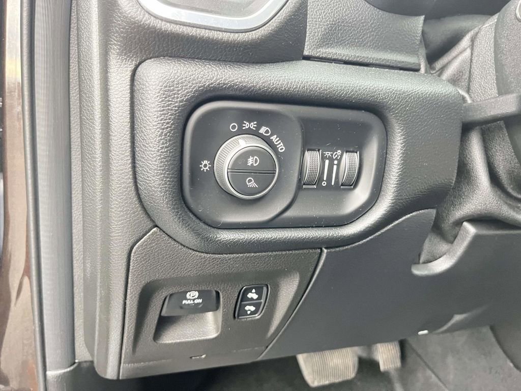 Used 2019 RAM 1500 Laramie image 14