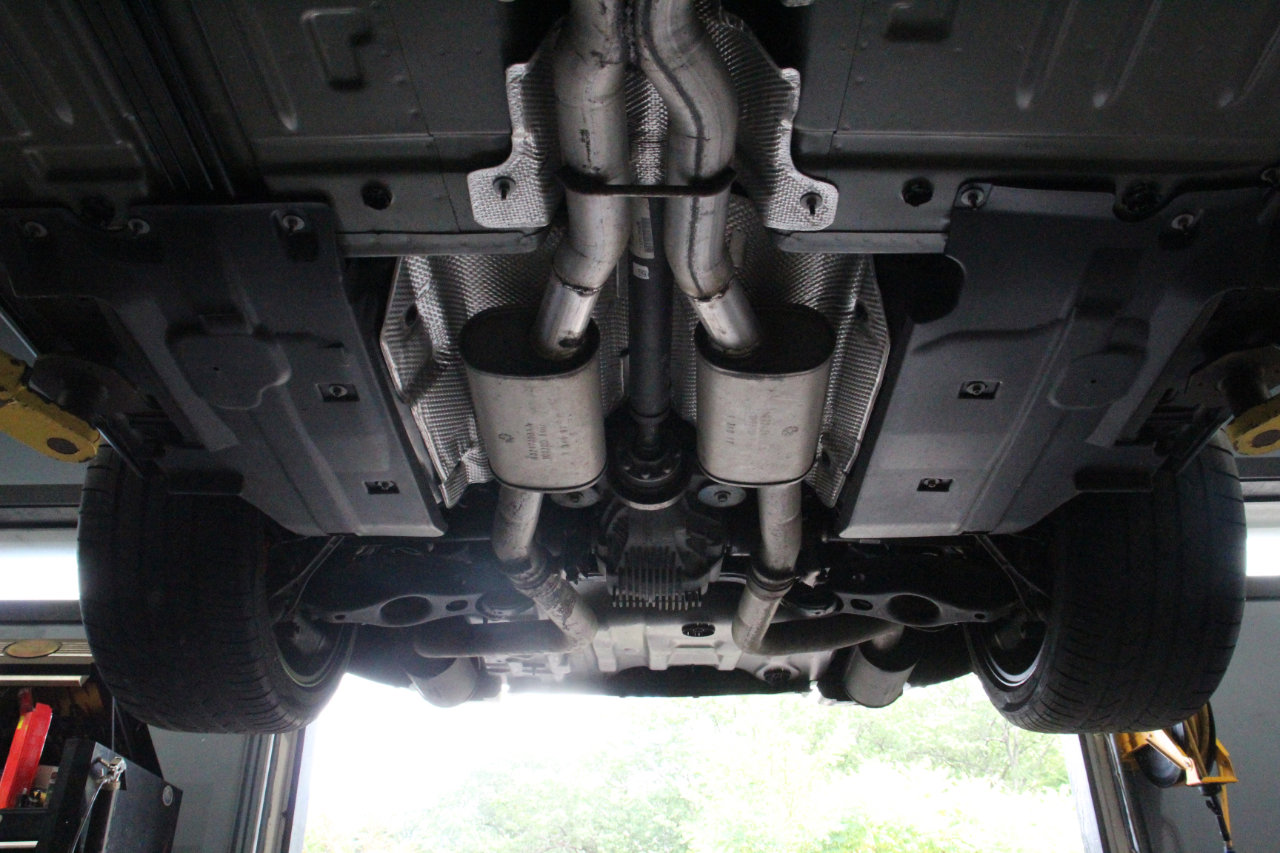 Used 2015 Dodge Challenger SRT Hellcat image 95