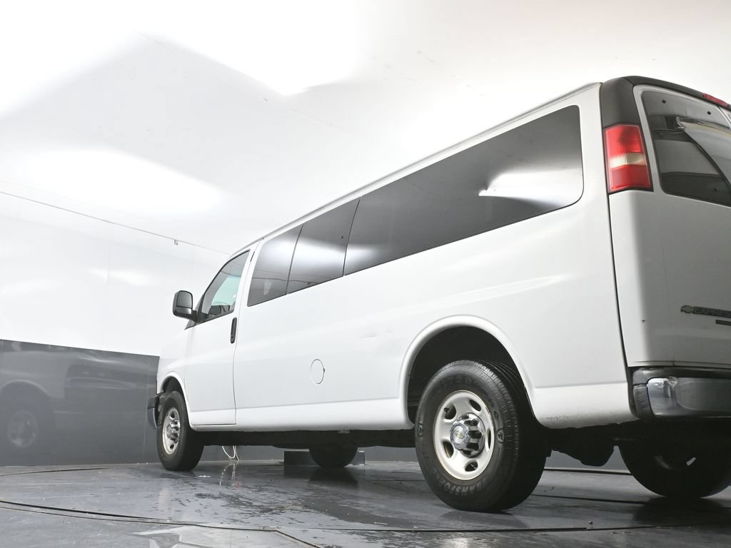 Used 2014 Chevrolet Express 3500 LT w/ LT Preferred Equipment Group RWD image 30