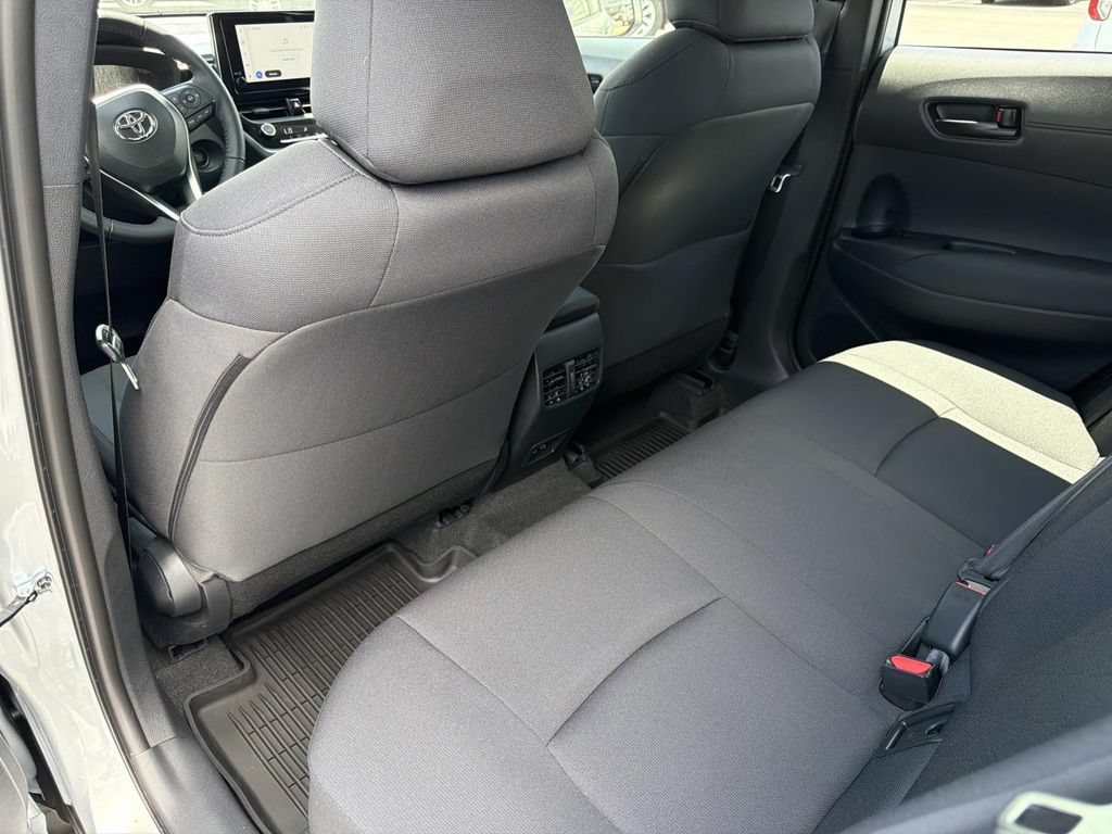 Used 2024 Toyota Corolla Cross LE FWD image 24