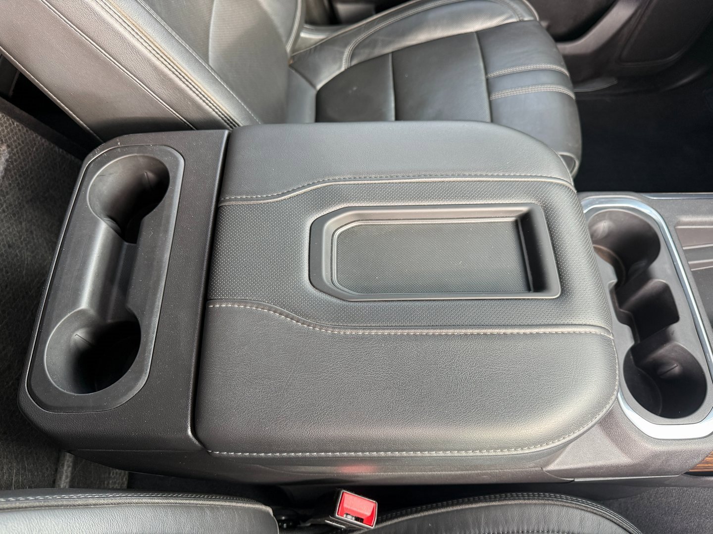 Used 2020 Chevrolet Silverado 1500 High Country w/ Technology Package image 28