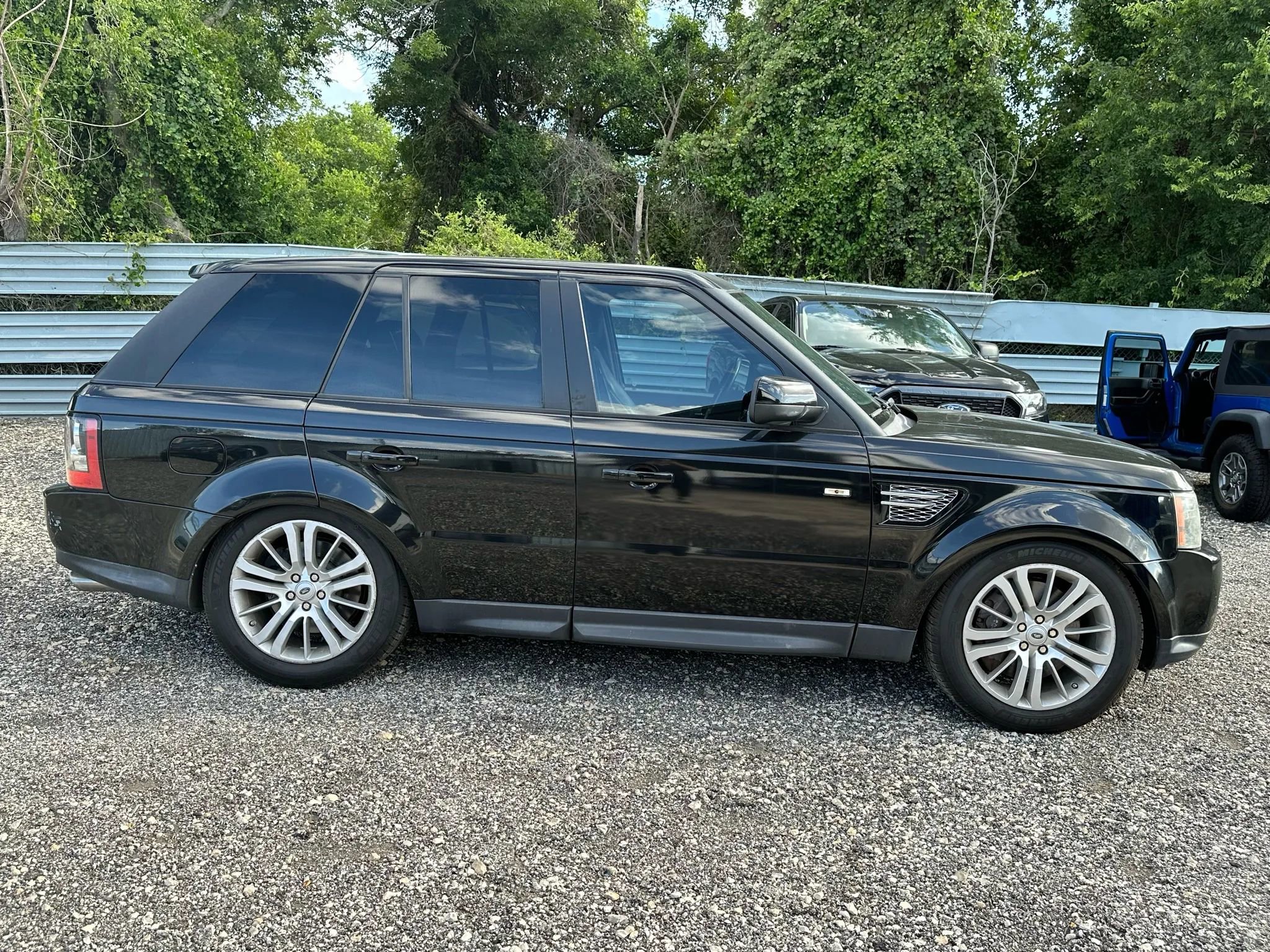 Used 2012 Land Rover Range Rover Sport Supercharged w/ Vision Assist Pkg image 2