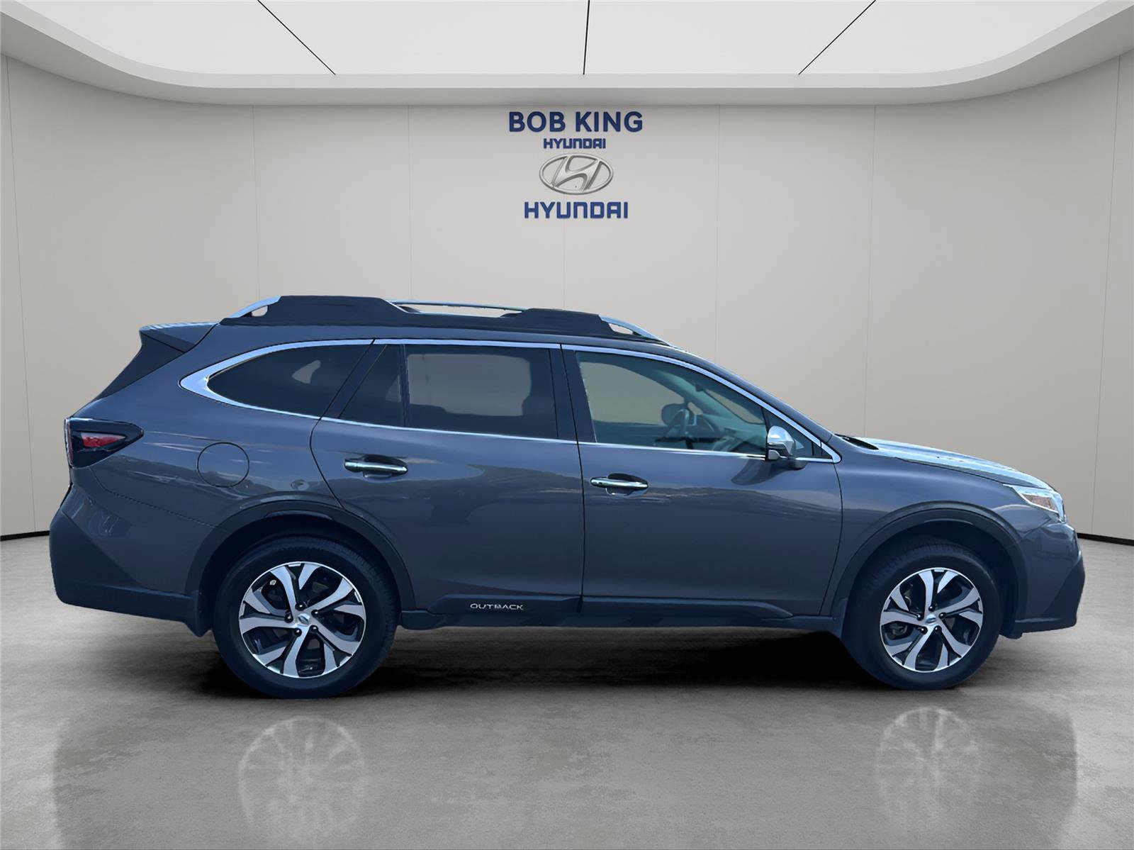 Used 2022 Subaru Outback Touring w/ Popular Package #2 AWD/4WD image 6