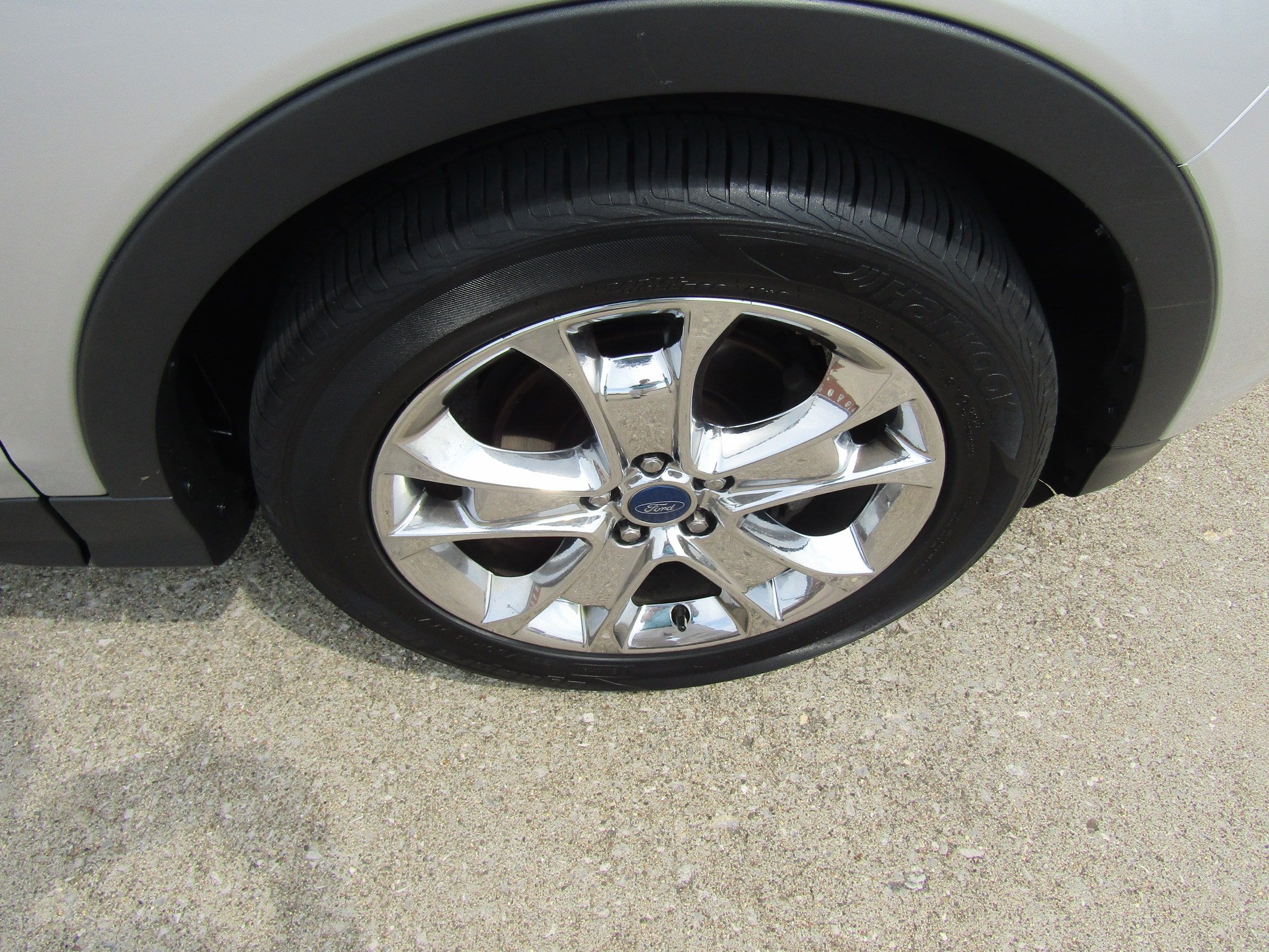 Used 2013 Ford Escape SEL FWD image 12