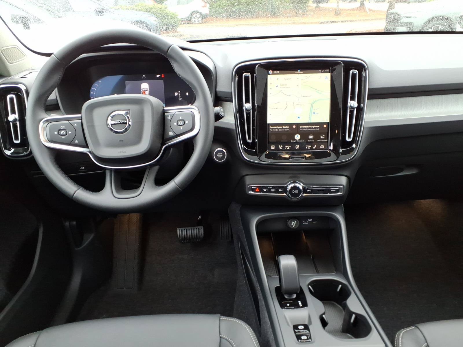 New 2026 Volvo XC40 B5 Core w/ Climate Package AWD/4WD image 13