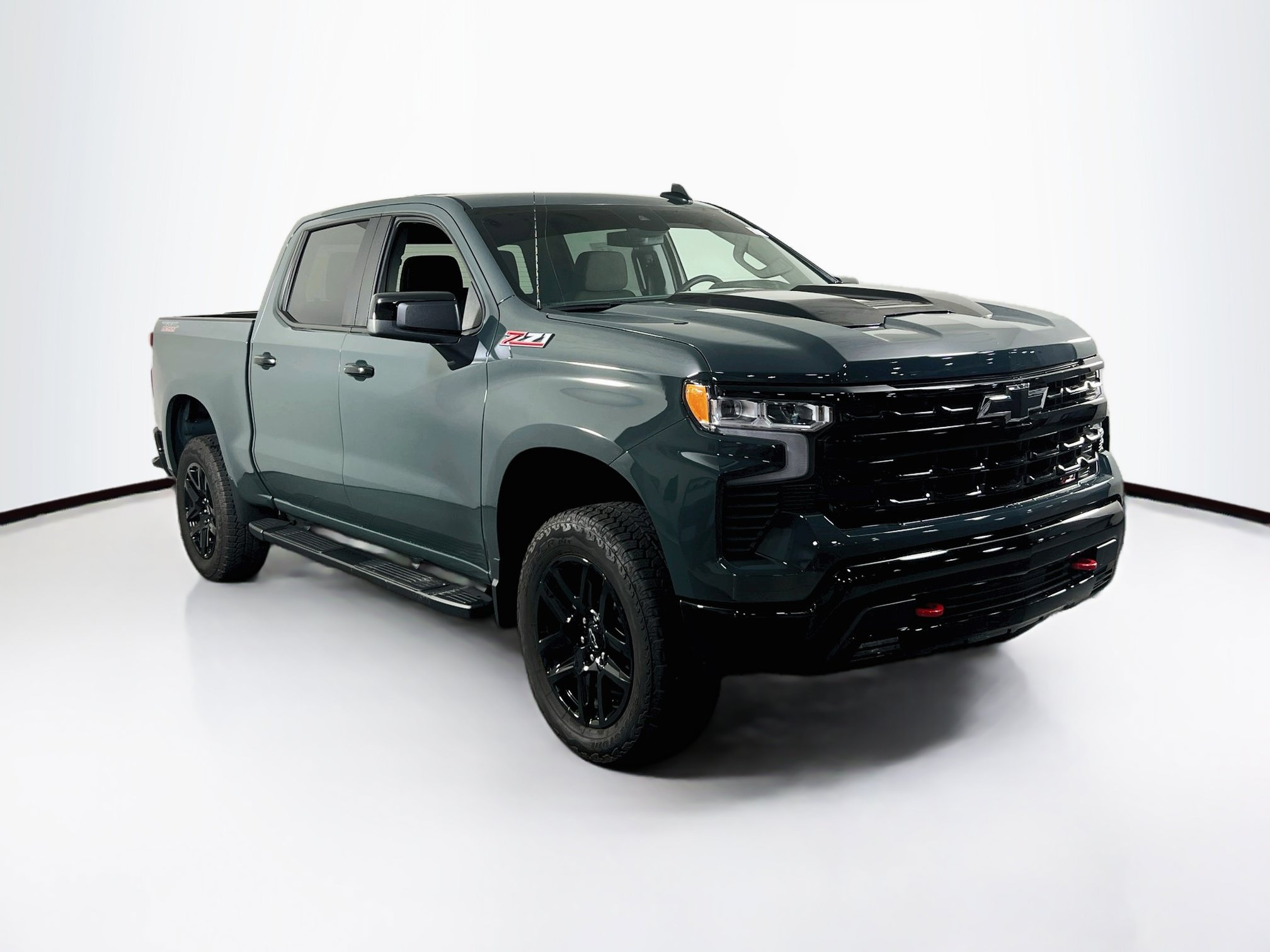 Used 2026 Chevrolet Silverado 1500 LT Trail Boss AWD/4WD image 3