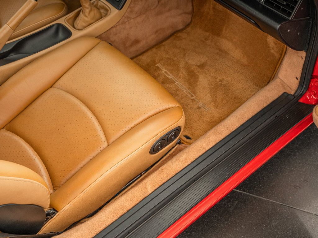 Used 1995 Porsche 911 Carrera RWD image 58