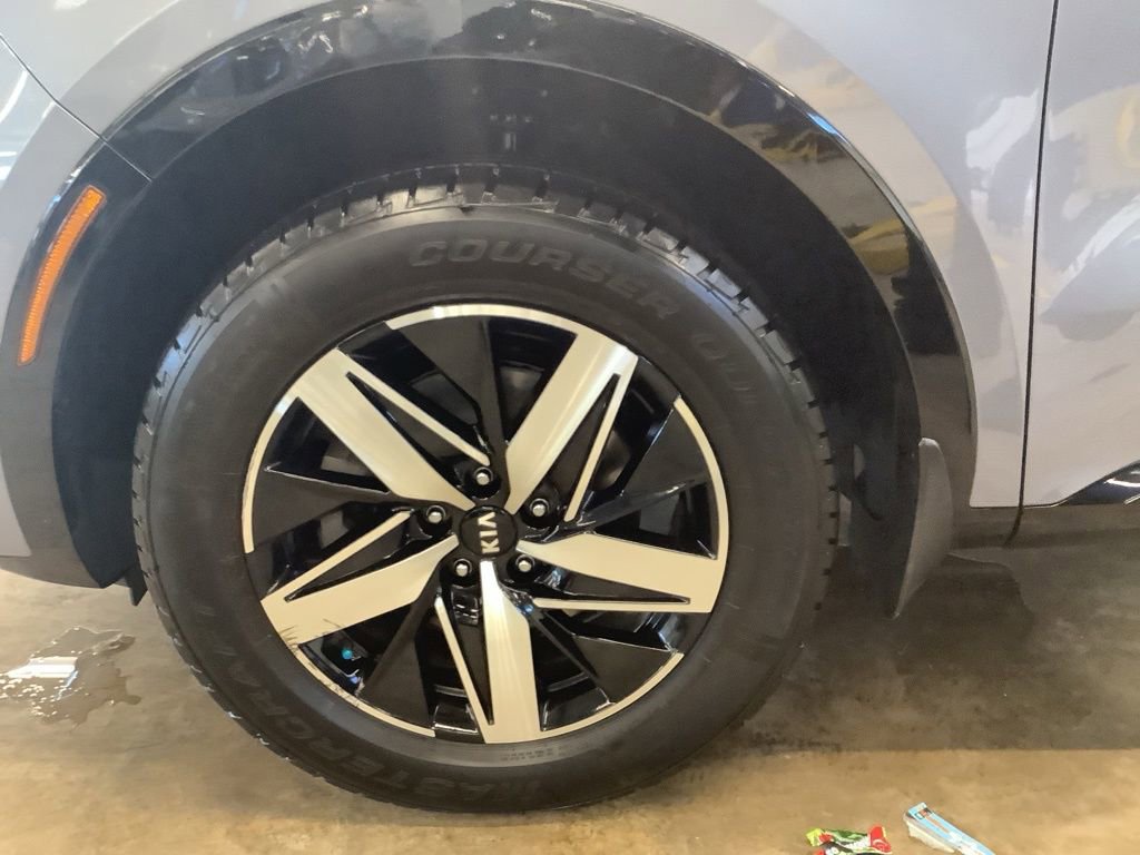 Certified 2021 Kia Sorento EX w/ Panoramic Sunroof Package image 23