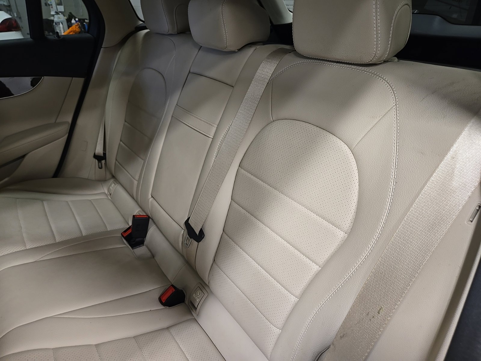 Used 2019 Mercedes-Benz GLC 300 4MATIC image 10