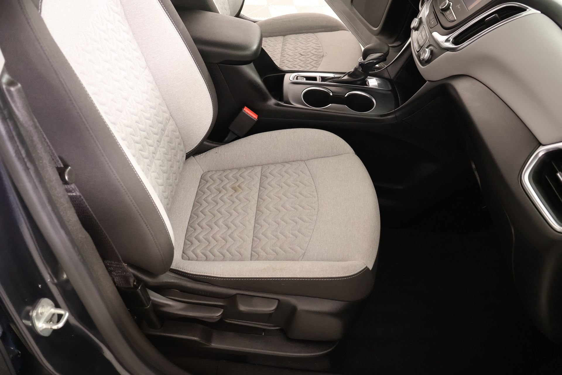 Used 2022 Chevrolet Equinox LT FWD image 12