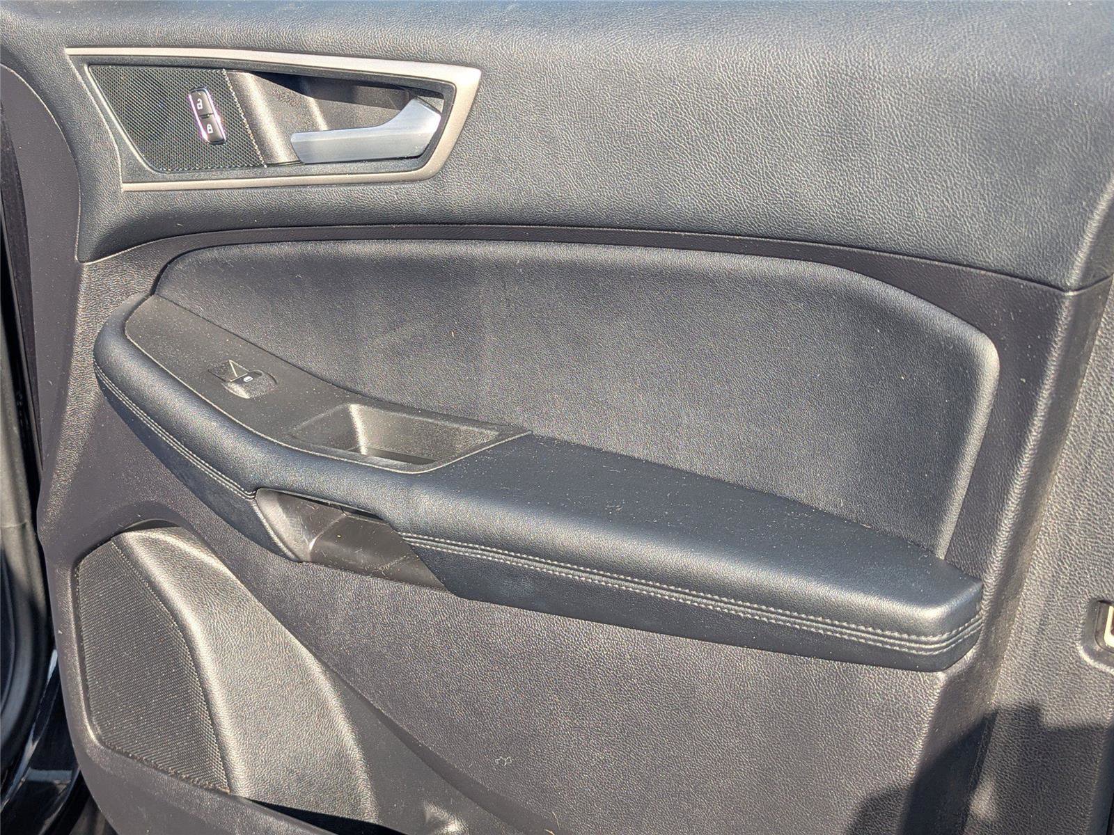 Used 2022 Ford Edge SEL image 36