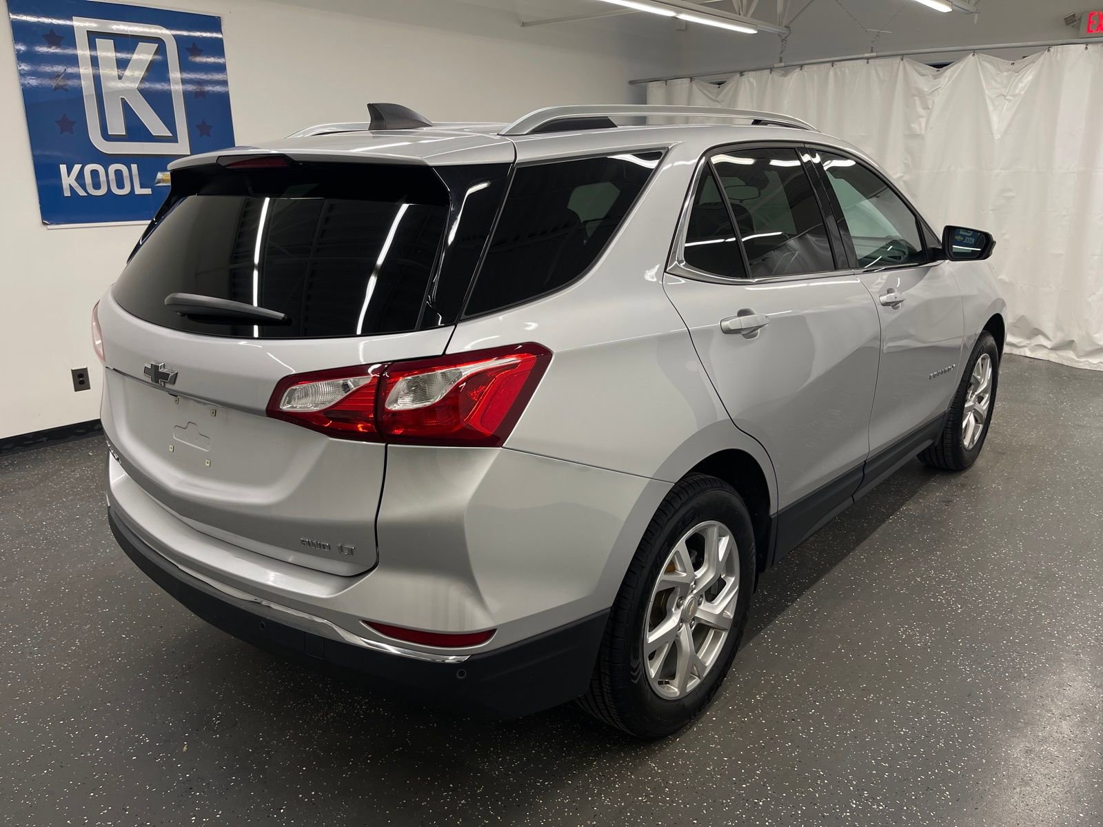 Used 2020 Chevrolet Equinox LT image 2