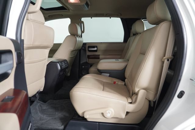 Used 2015 Toyota Sequoia Platinum RWD image 32