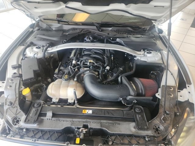 Used 2016 Ford Mustang Shelby GT350 w/ Technology Package RWD image 39