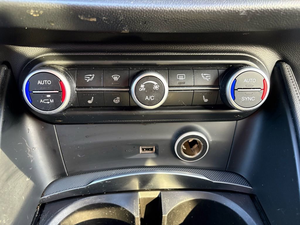 Used 2018 Alfa Romeo Stelvio Ti Sport image 39