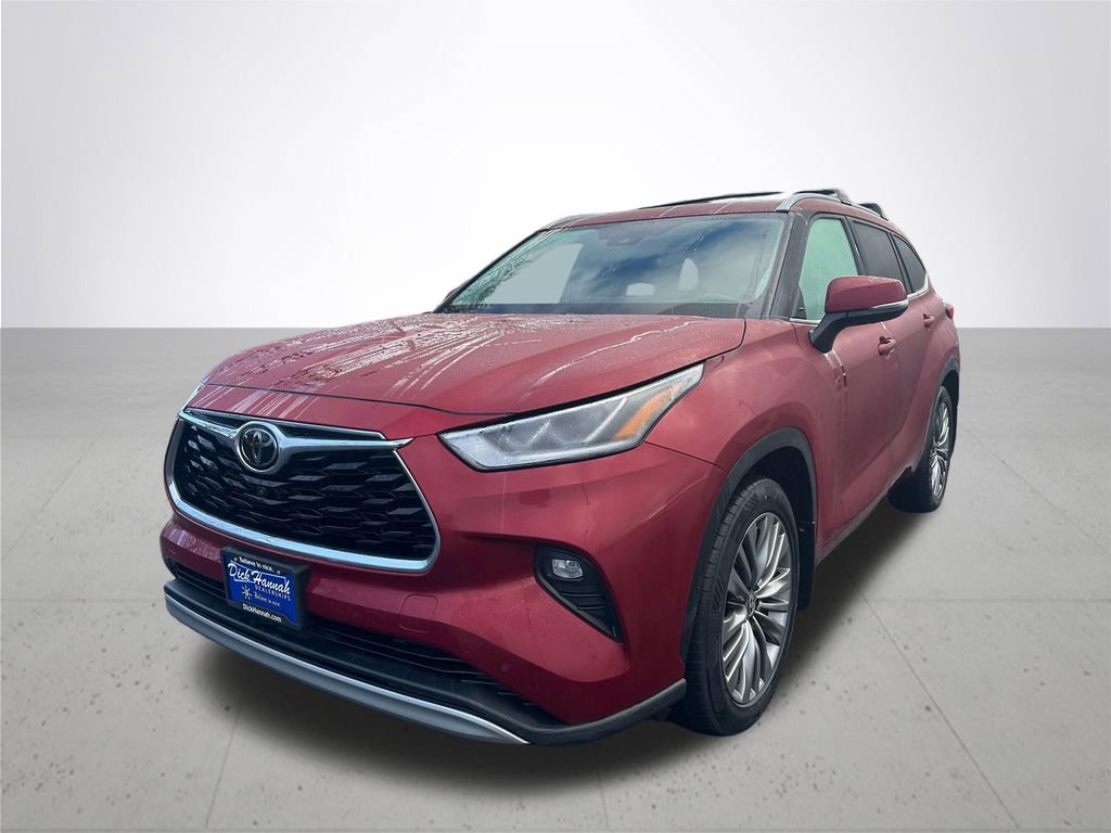 Used 2020 Toyota Highlander Platinum AWD/4WD image 2