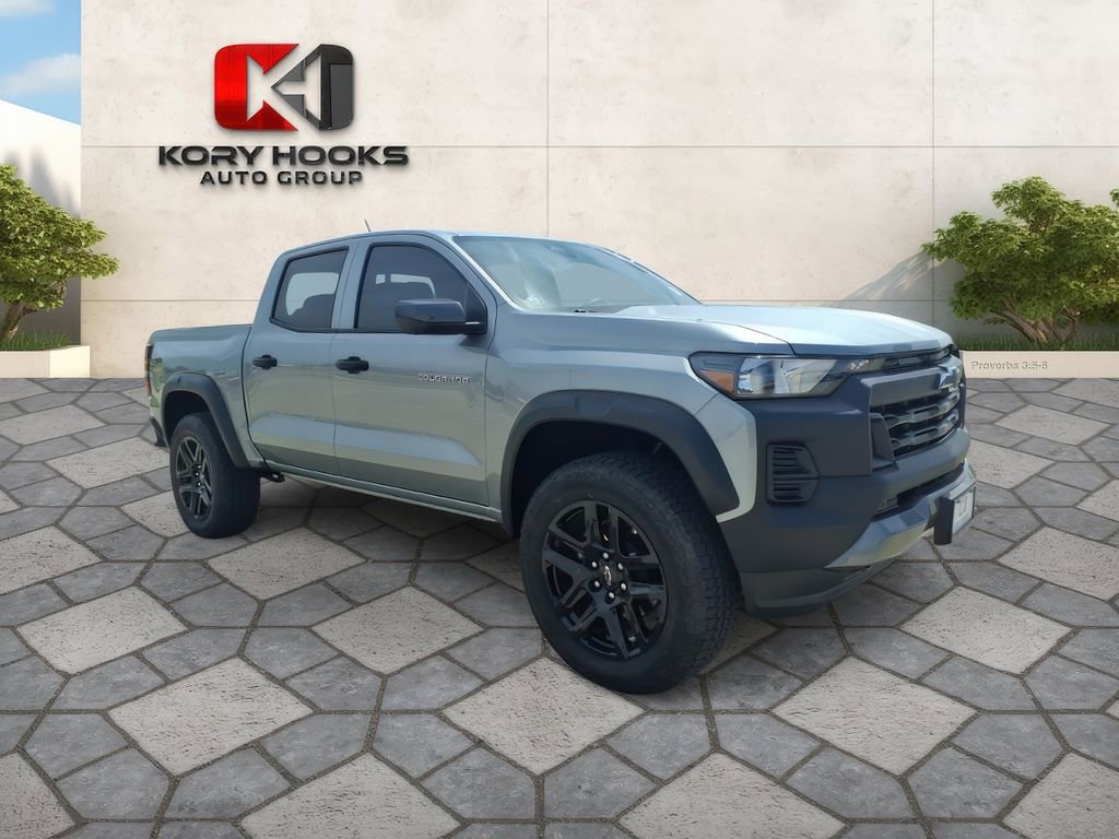 Used 2025 Chevrolet Colorado Trail Boss AWD/4WD image 5